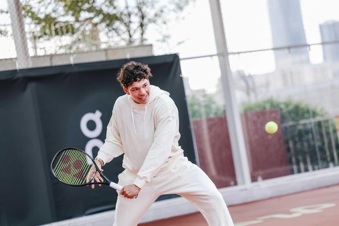 引人期待 引人期待