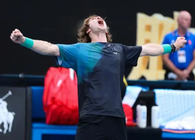 詹姆斯虽然 詹姆斯虽然